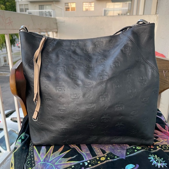 MCM KLARA CALFSKIN LARGE HOBO MONOGRAM TOTE BAG - Picture 2 of 10